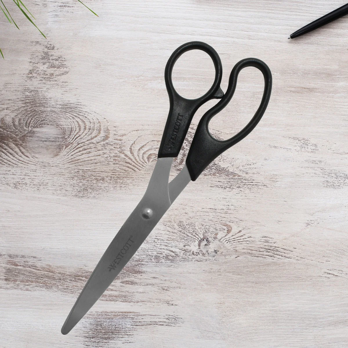 Westcott 8" All Purpose Straight Scissors 2pk (14880) - Image 5