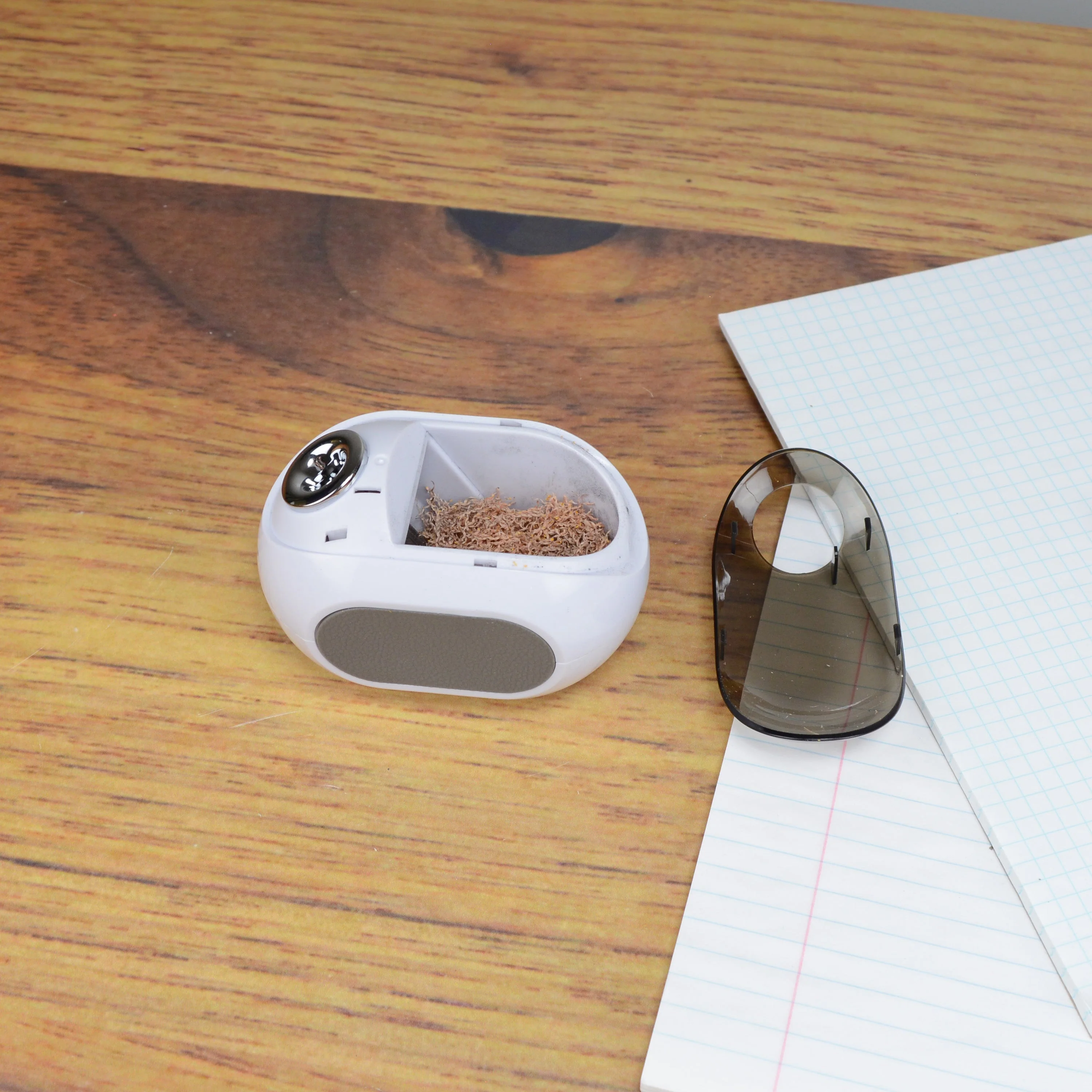 Westcott iPoint Dash Battery Pencil Sharpener, White (00948-PARENT) - Image 4